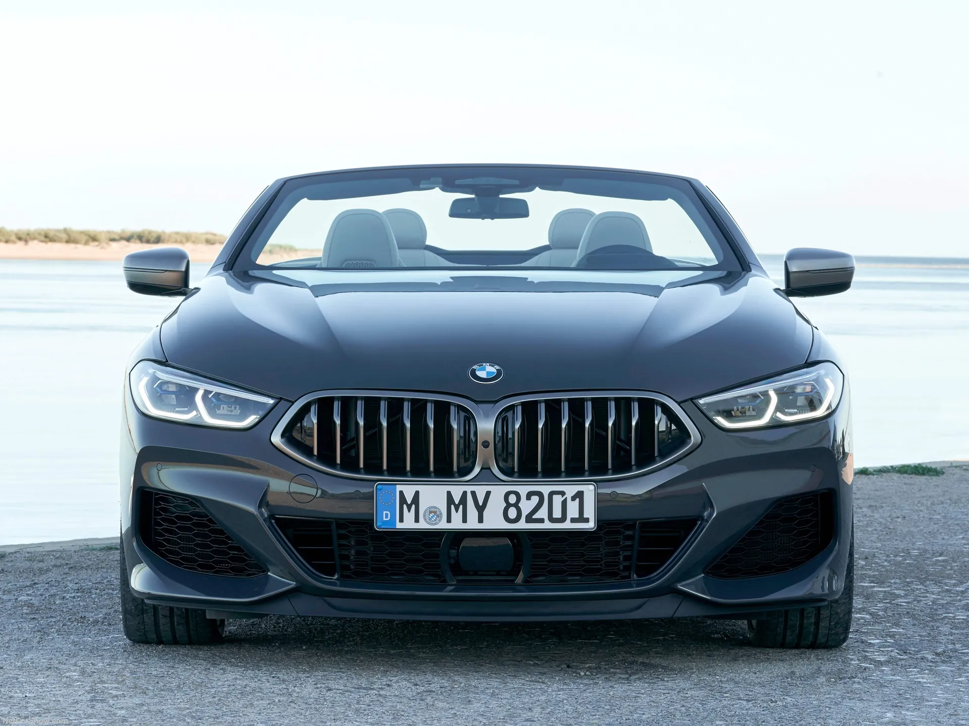 BMW 8-Series Convertible (2019) – zepředu