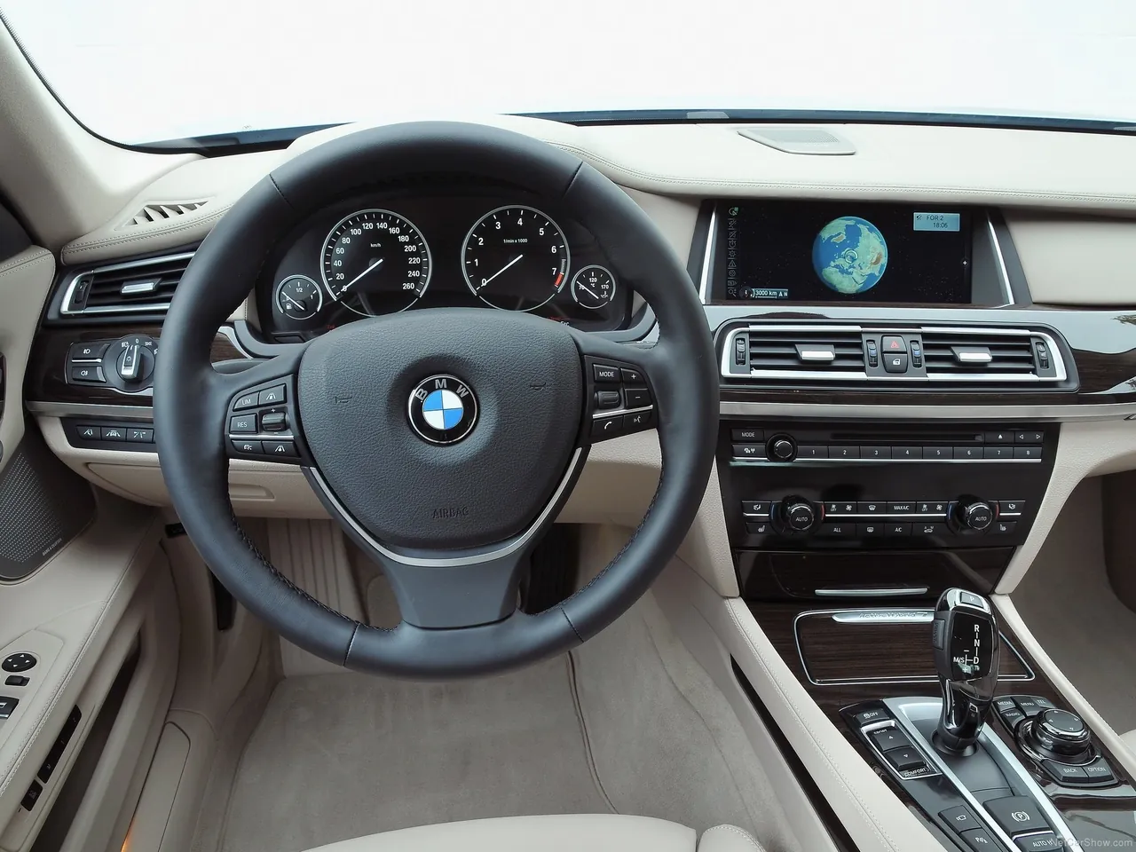 BMW 7 ActiveHybrid (2013) – interiér
