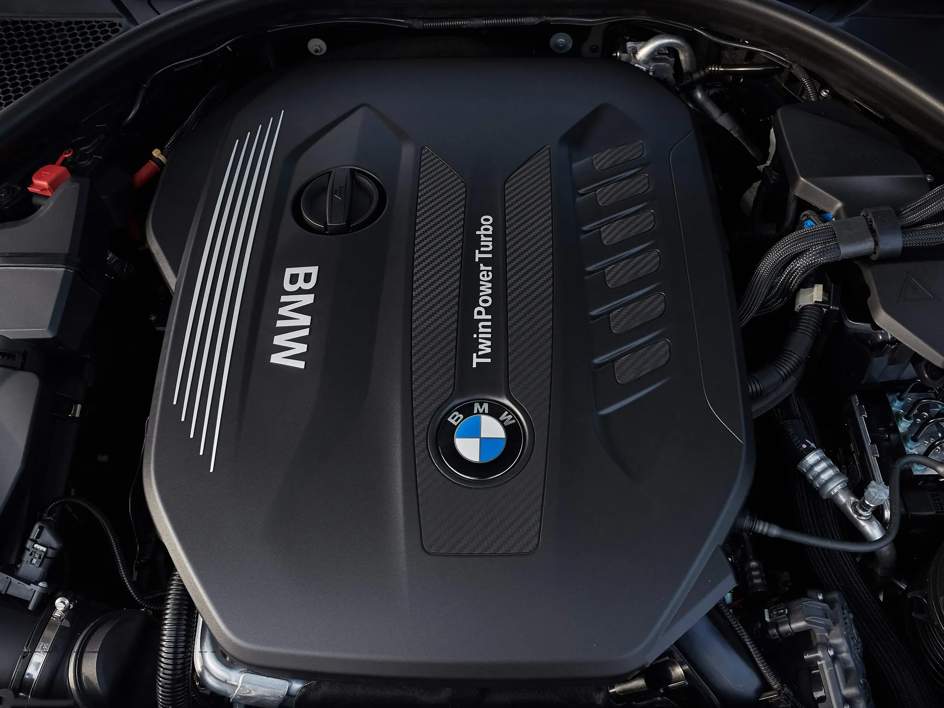 BMW 3-Series Touring (2020) – motorový prostor