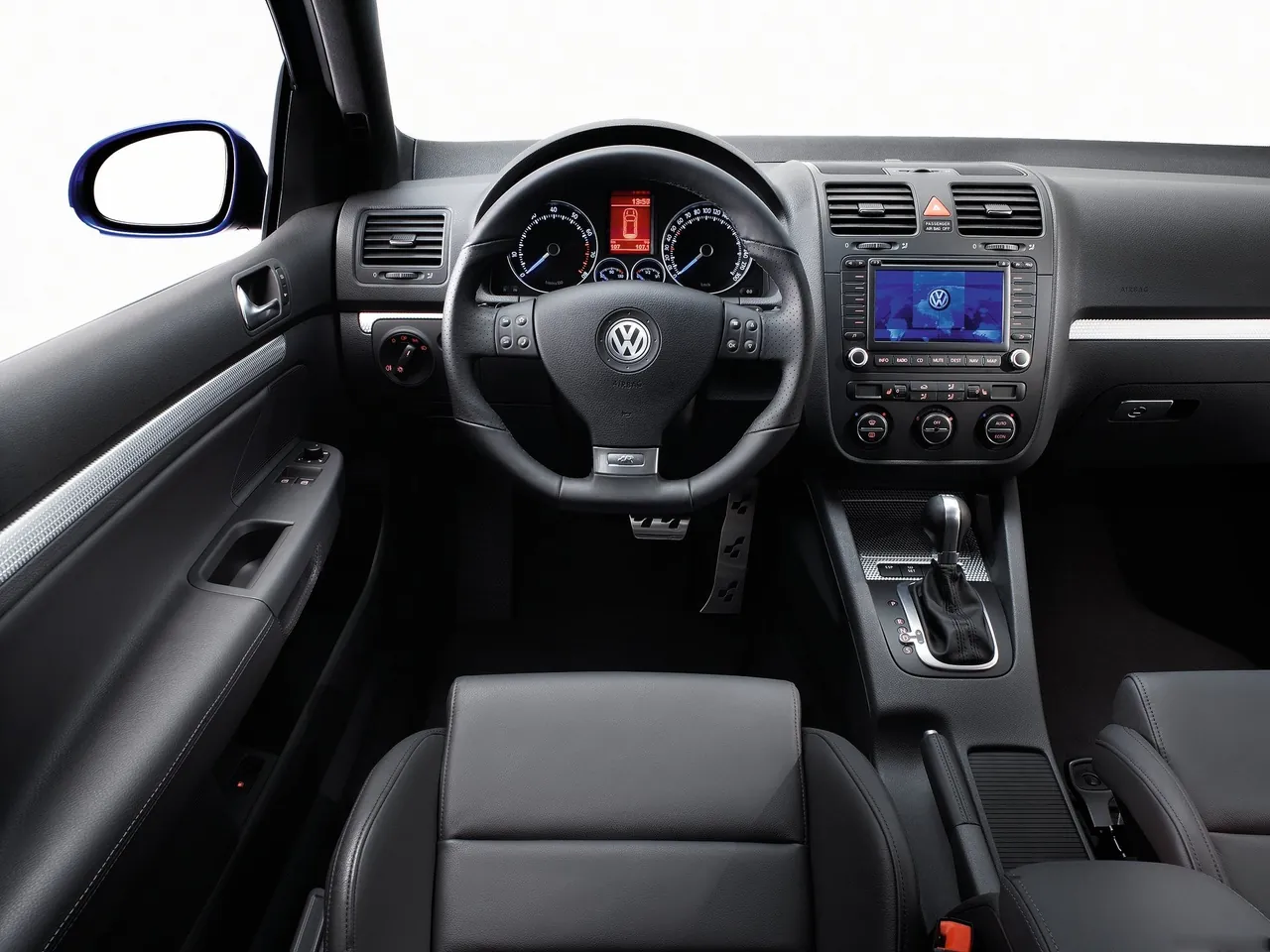 Volkswagen Golf R32 (2005) - Interior