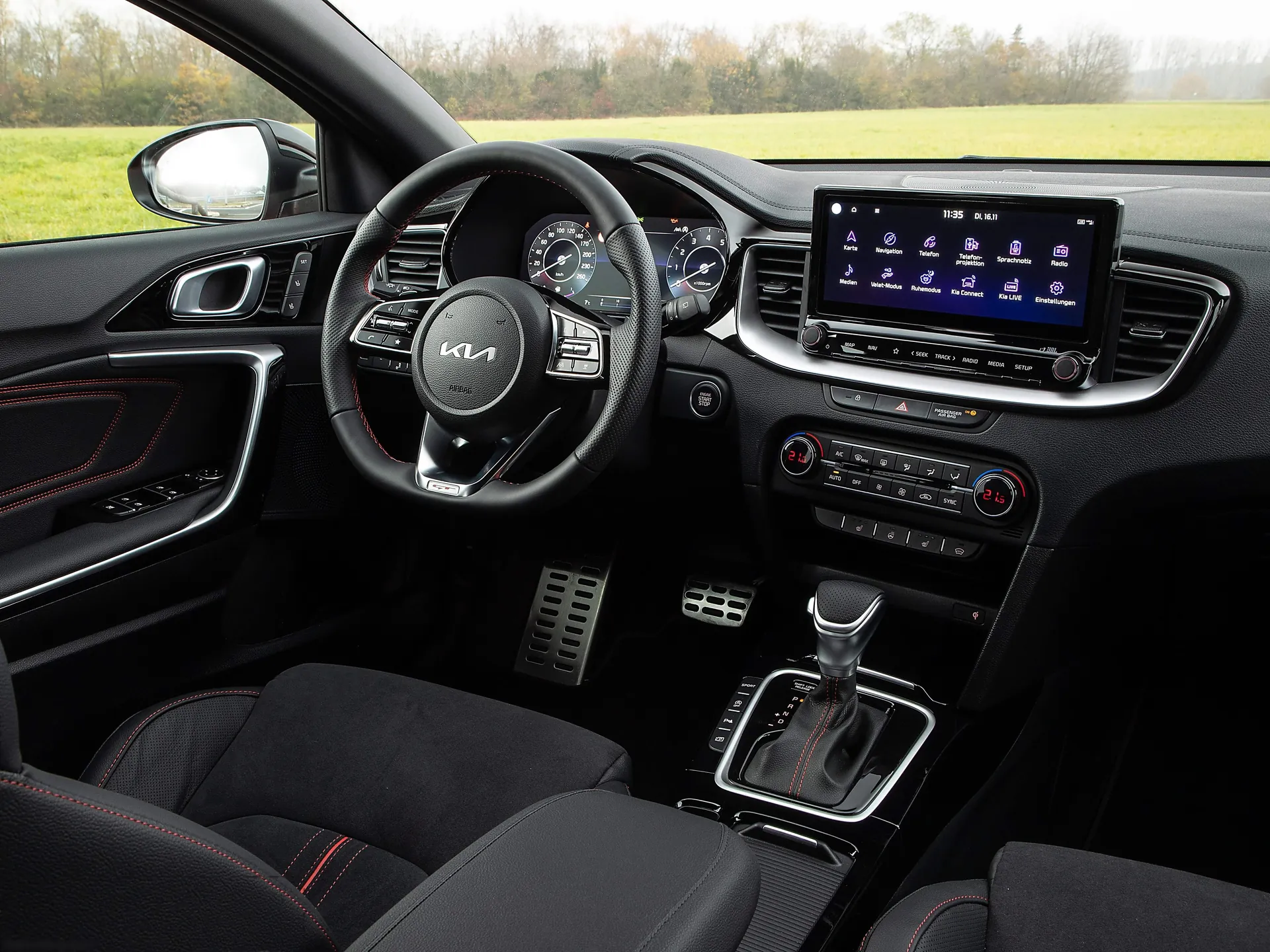 Kia ProCeed GT (2022) – interiér