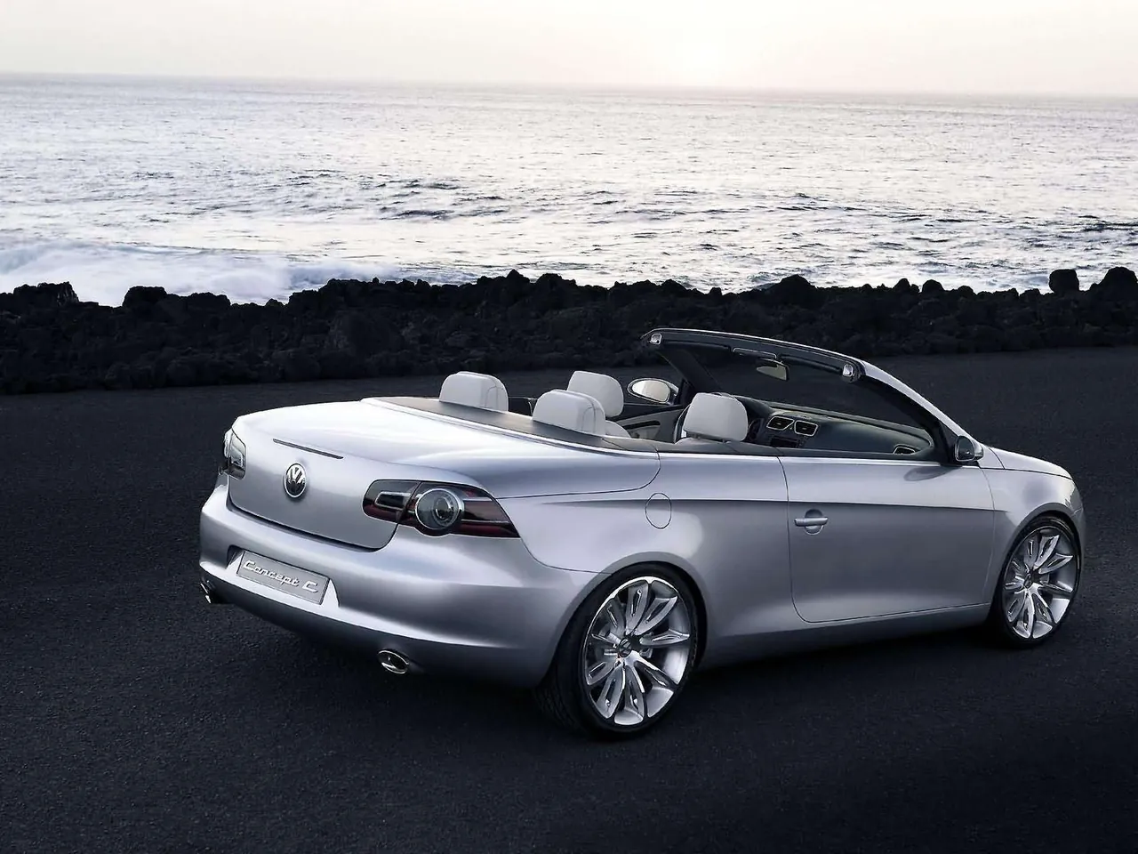 Volkswagen Concept C (2004) - Rear Three-Quarter