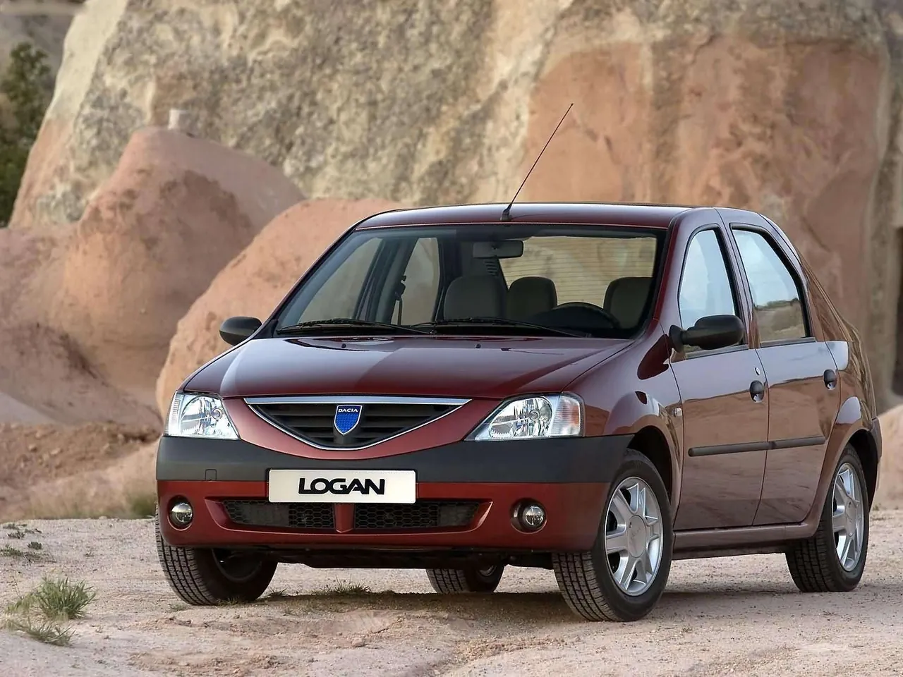 Dacia Logan 1.6 MPI (2005)