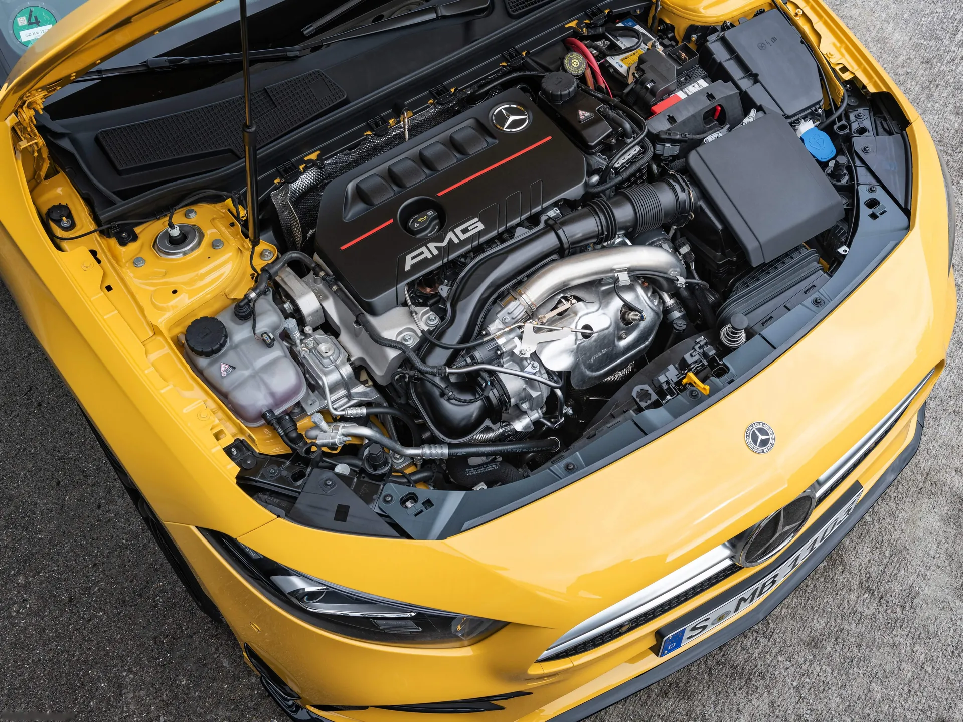 Mercedes-Benz A35 AMG 4Matic (2019) - Engine Bay