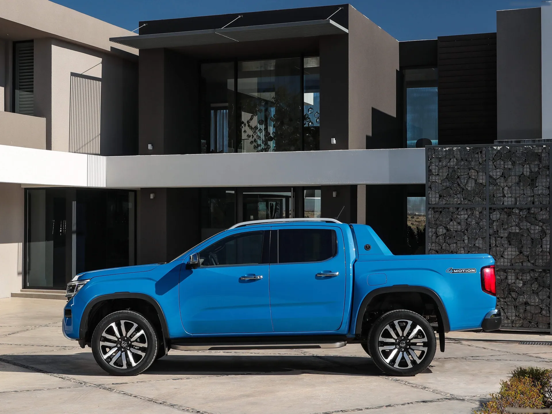 Volkswagen Amarok (2023) – boční profil
