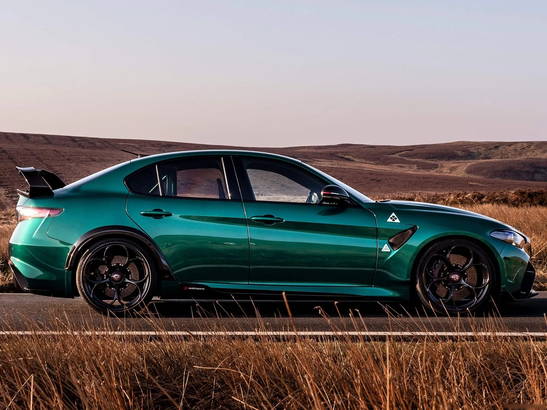 Alfa Romeo Giulia GTA (2021) – boční profil