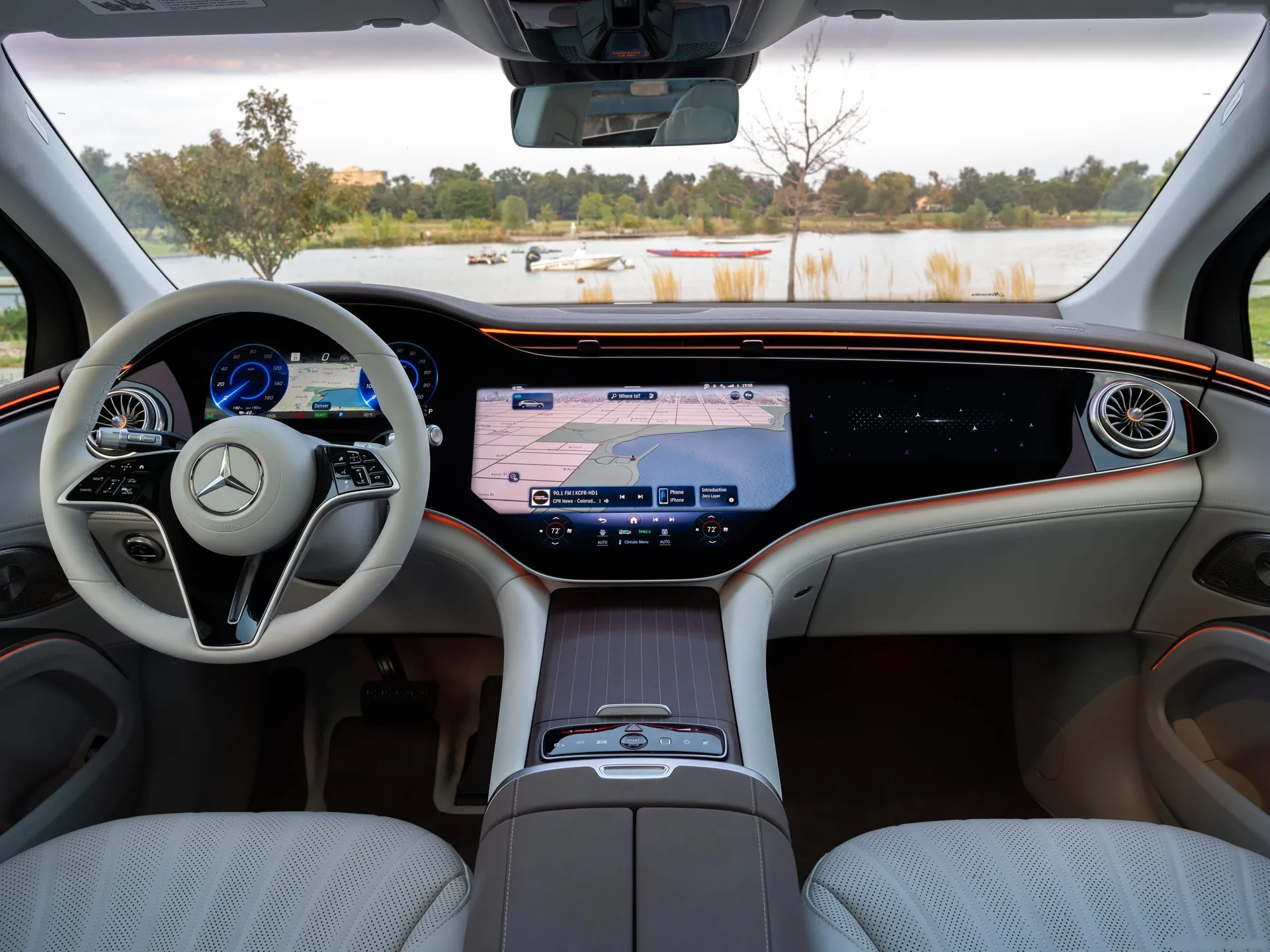 Mercedes-Benz EQS SUV (2023) - Interior