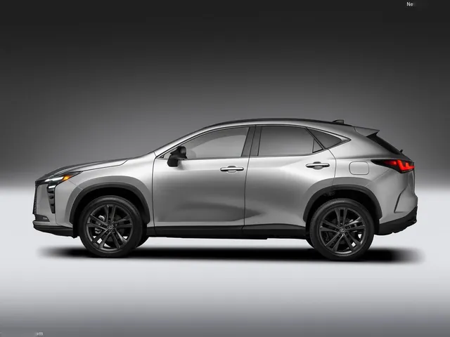 Lexus NX 350h AWD [US] (2027)