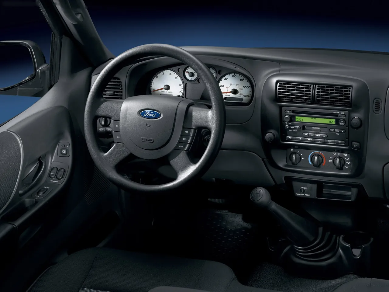 Ford Ranger (2006) – interiér