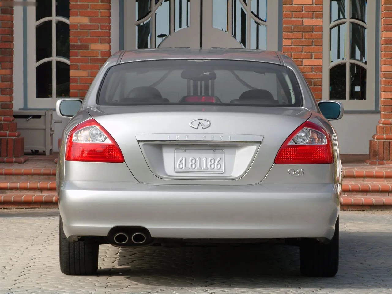 Infiniti Q45 (2003) – zezadu
