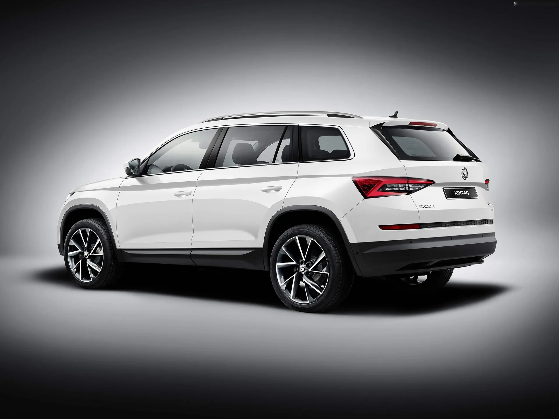Skoda Kodiaq (2017) – zadní tříčtvrteční pohled