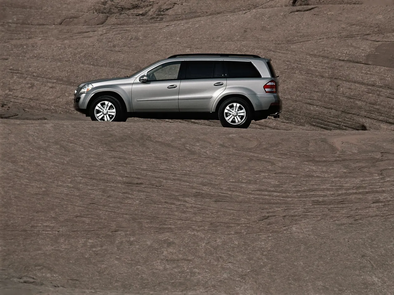 Mercedes-Benz GL-Class (2006) - Side Profile