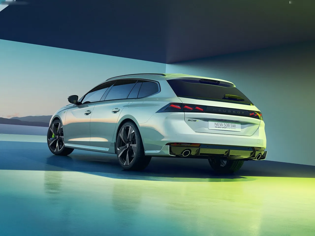 Peugeot 508 SW (2023) – zadní tříčtvrteční pohled