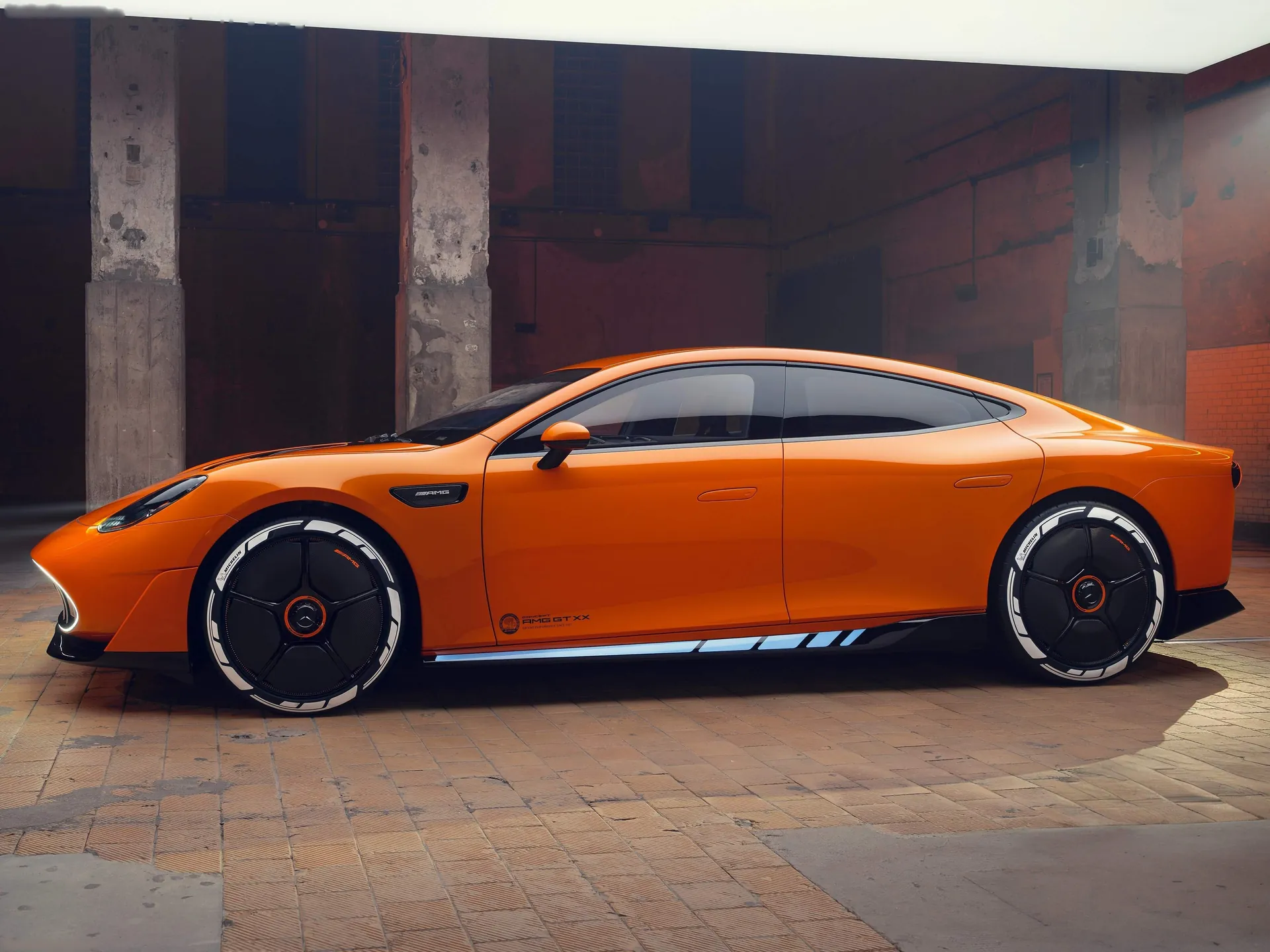 Mercedes-Benz AMG GT XX Concept (2025) – boční profil