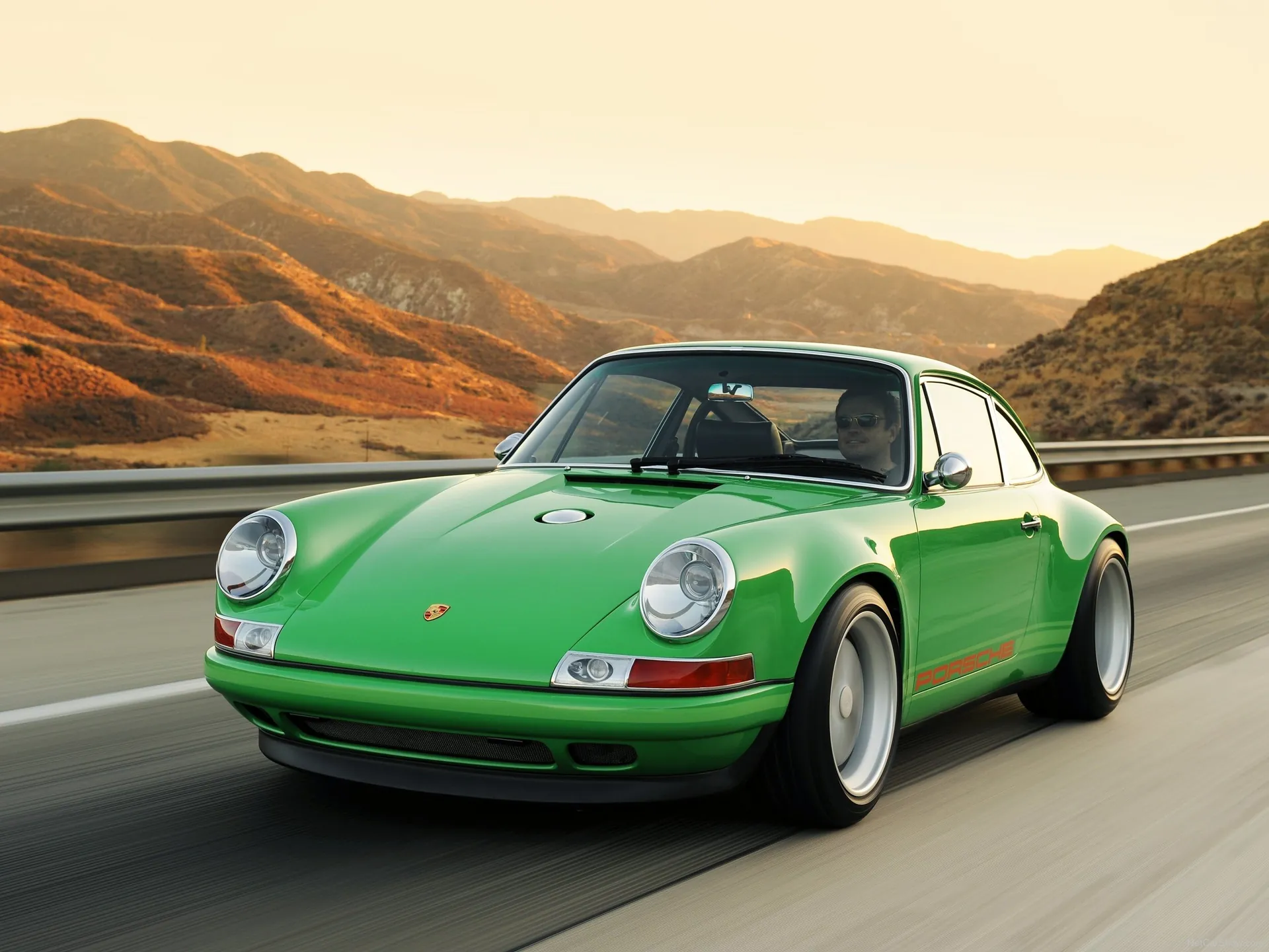 Singer 911 (2011)