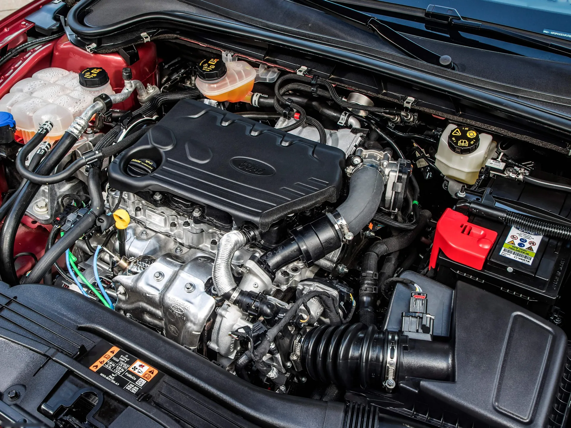 Ford Focus Wagon Vignale (2019) – motorový prostor