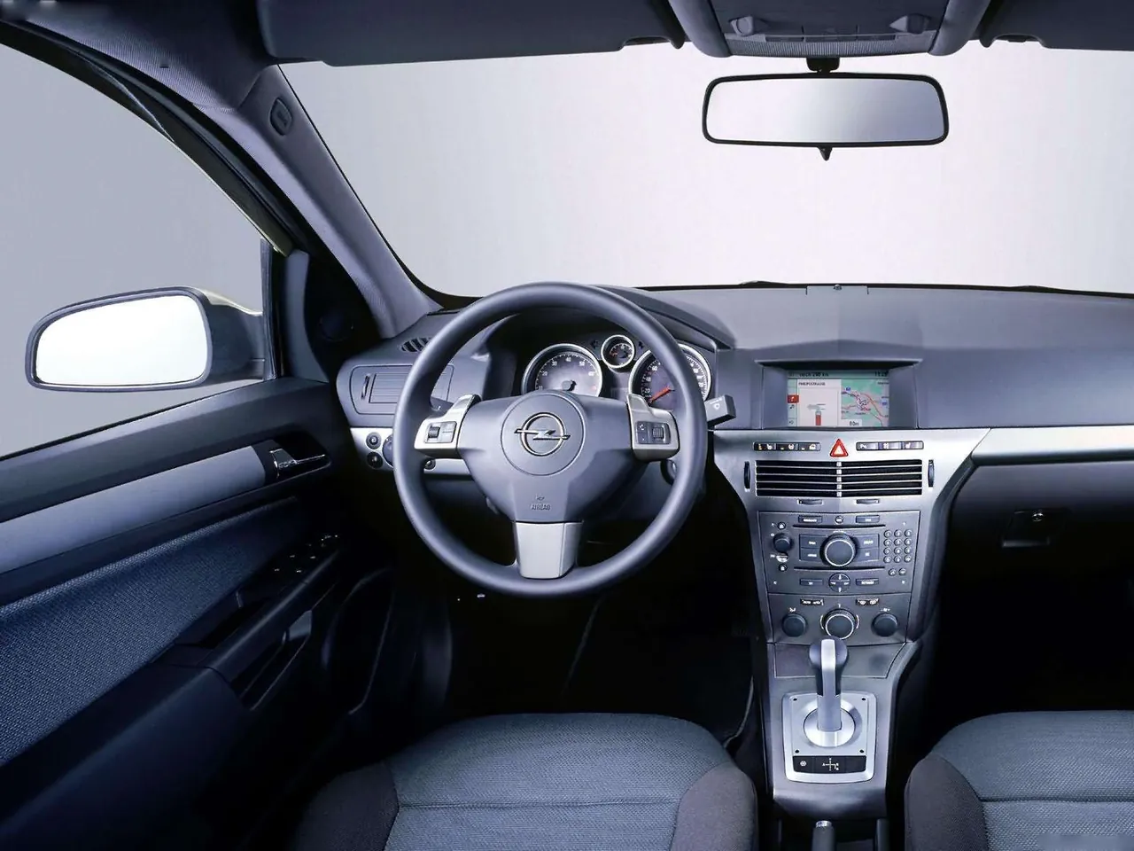 Opel Insignia Concept (2003) – interiér