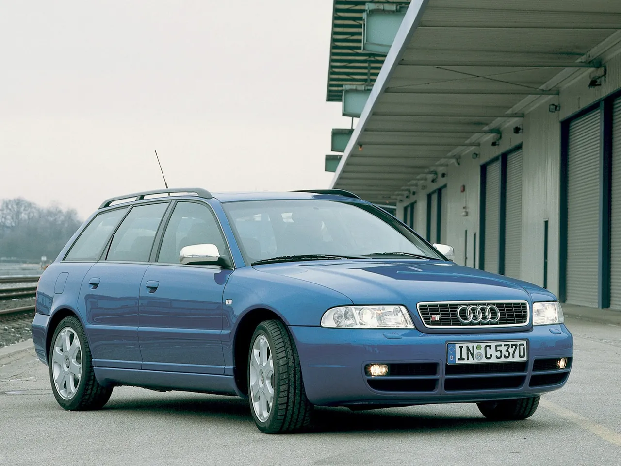Audi S4 Avant (1999)