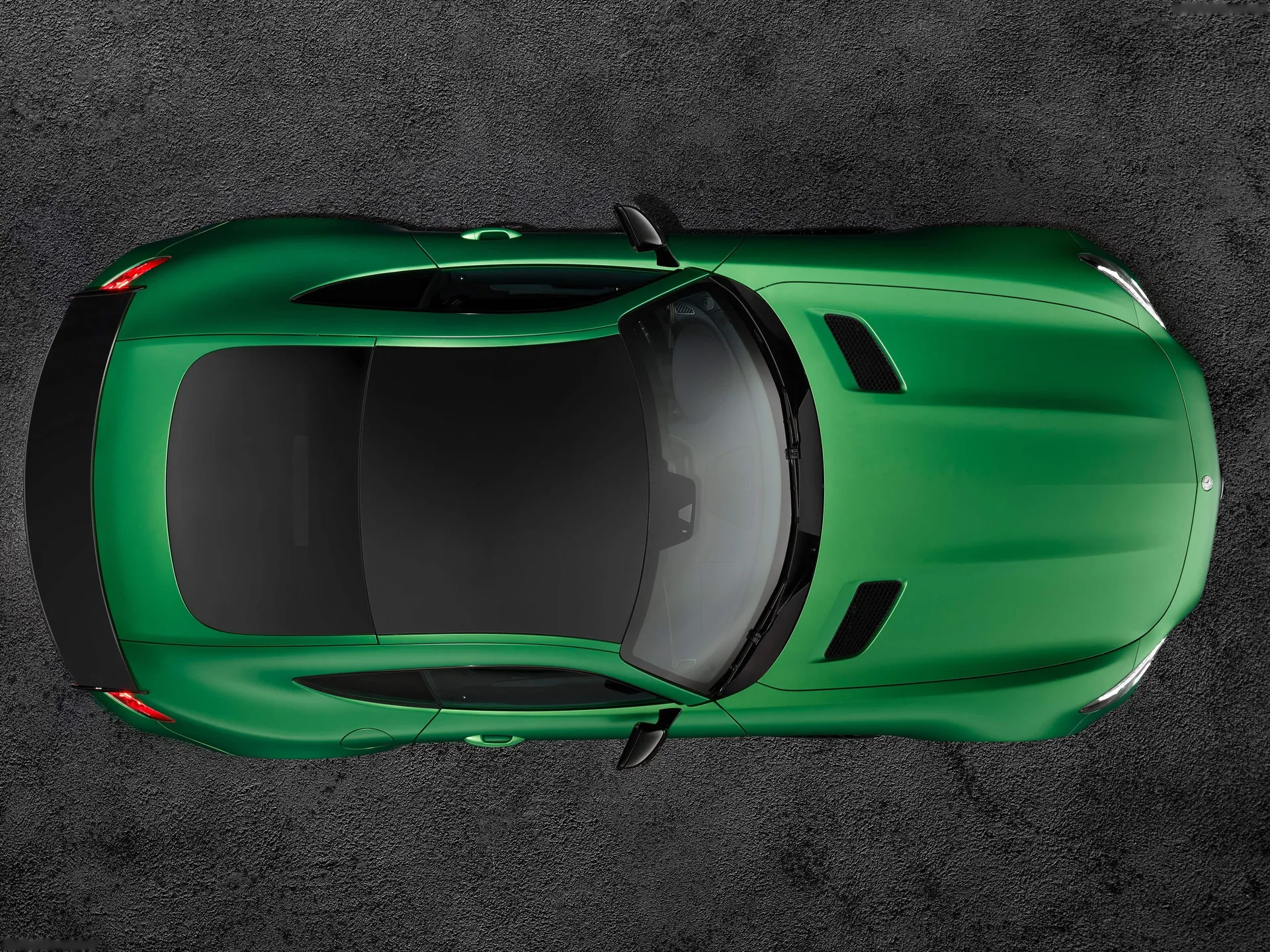 Mercedes-Benz AMG GT R (2017) – pohled shora
