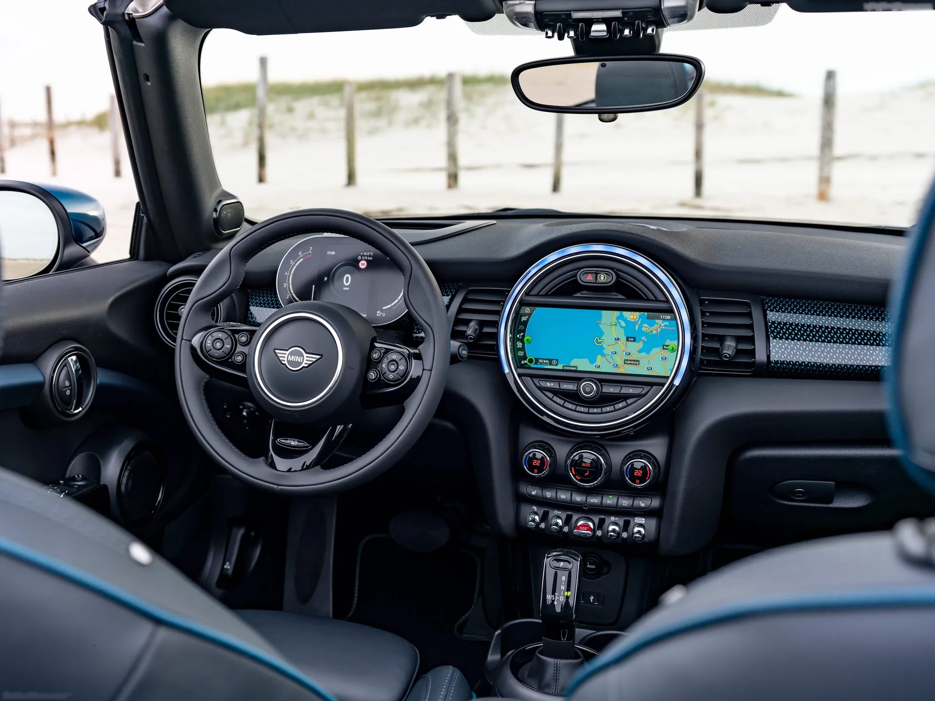 Mini Convertible Sidewalk Edition (2020) – interiér