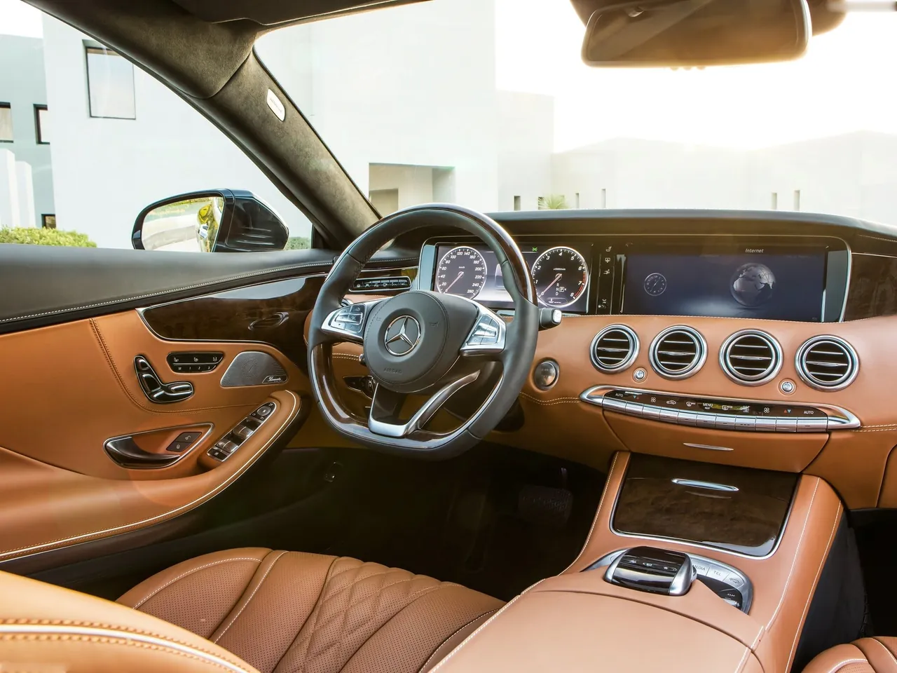 Mercedes-Benz S-Class Coupe (2015) – interiér