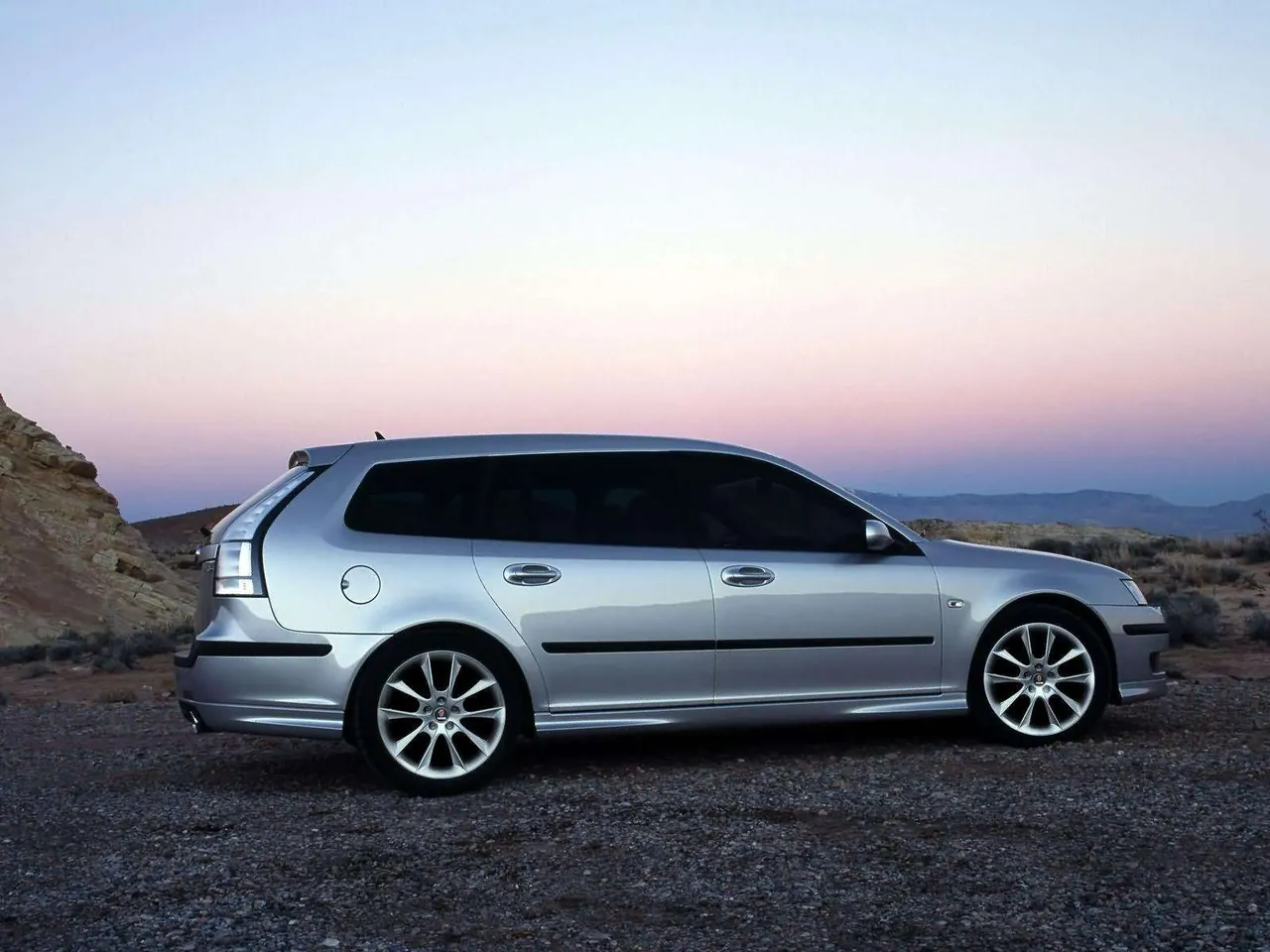 Saab 93 SportCombi (2006) – boční profil