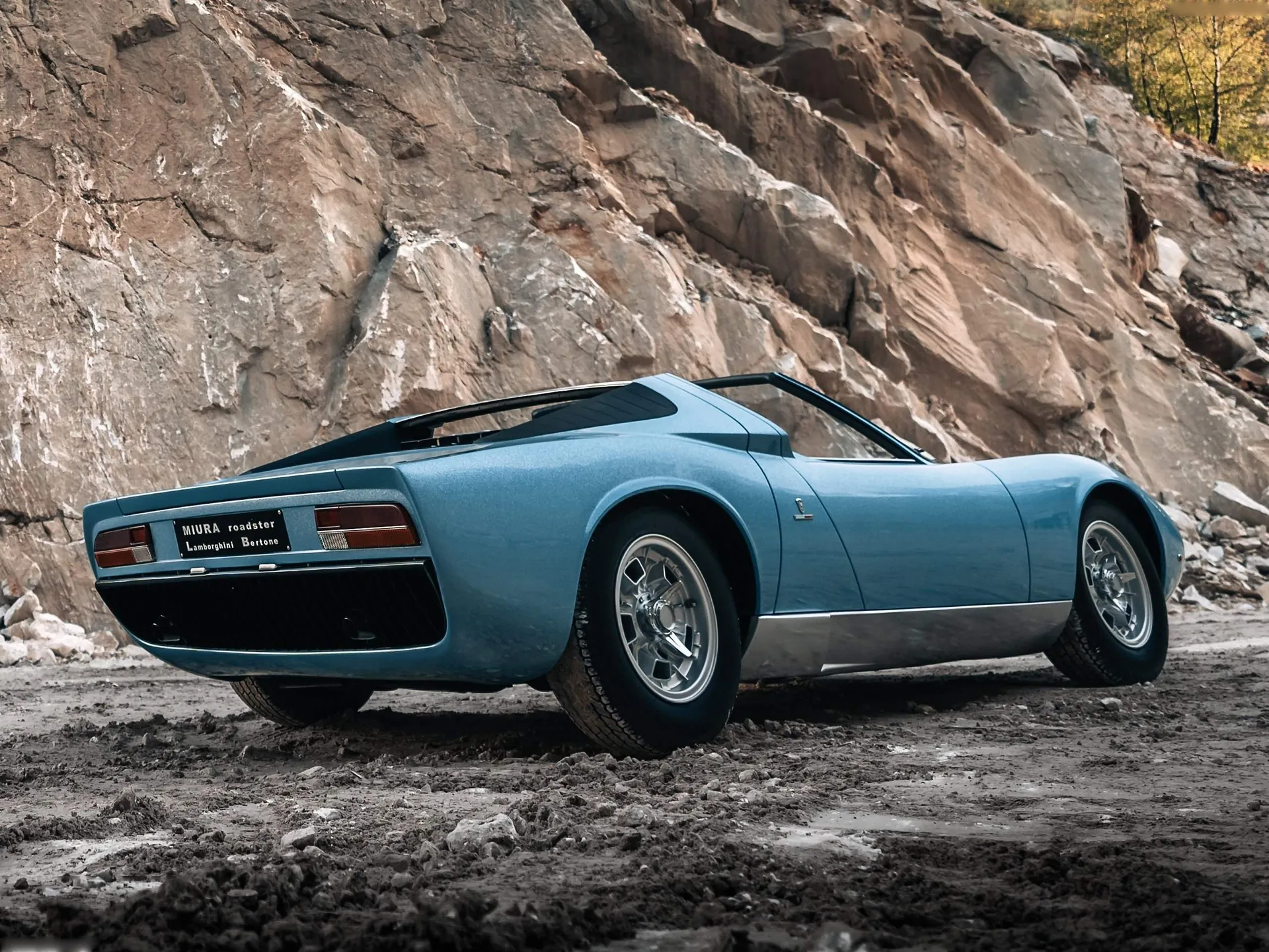 Lamborghini Miura Roadster (1968) – zadní tříčtvrteční pohled