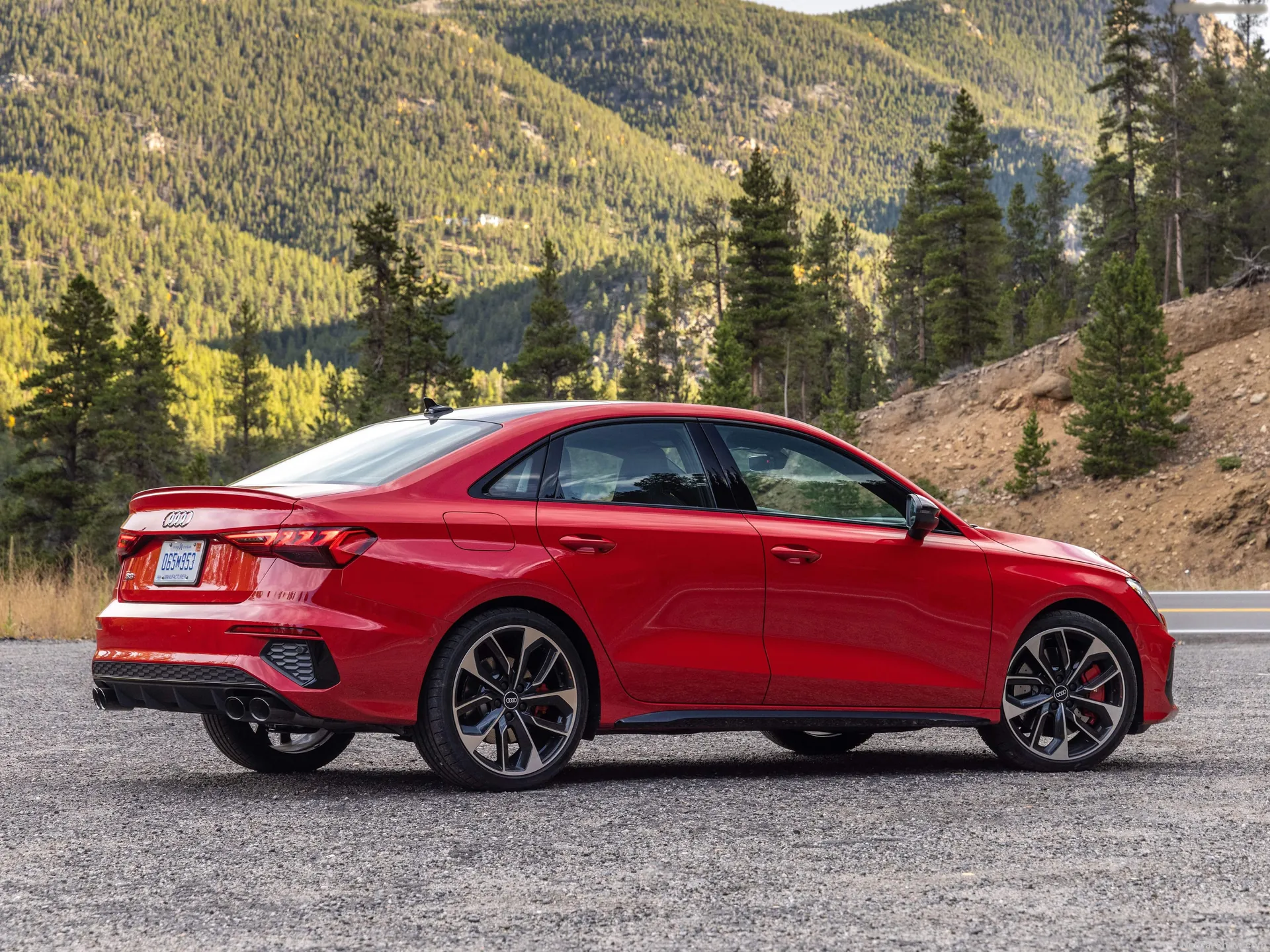 Audi S3 Sedan (2021) – zadní tříčtvrteční pohled