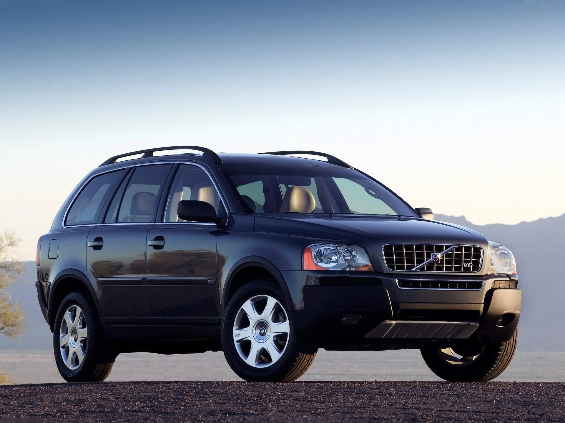 Volvo XC90 V8 AWD (2004)