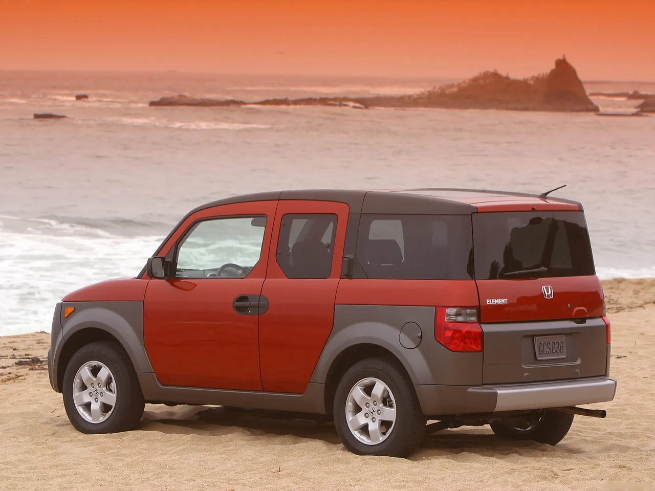 Honda Element EX (2003) – zadní tříčtvrteční pohled