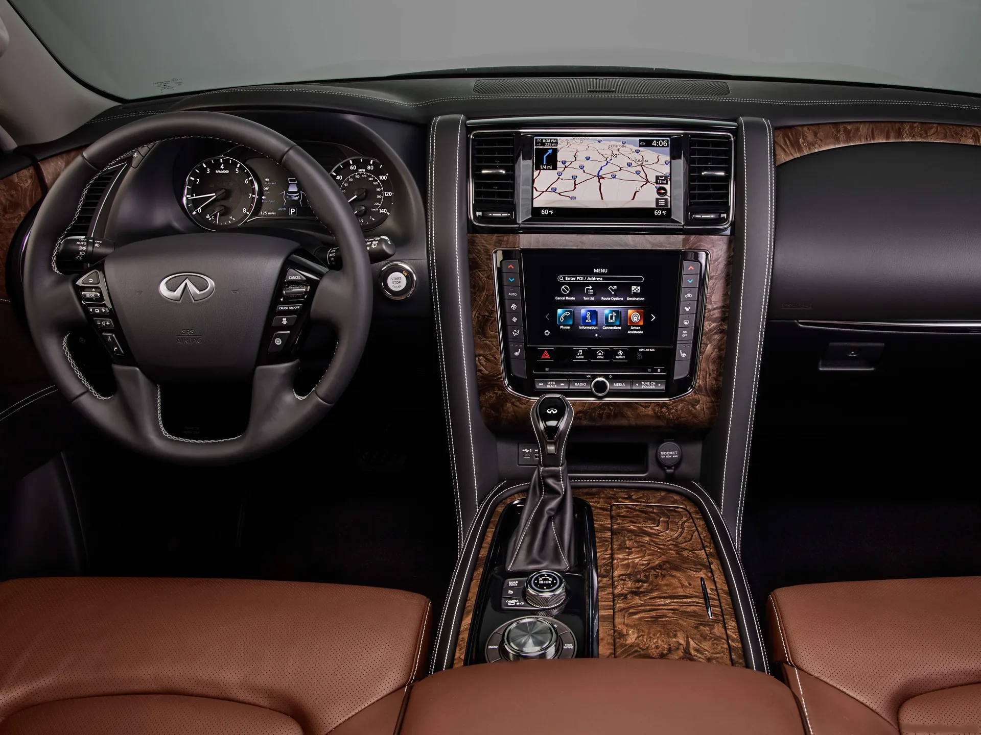 Infiniti QX80 (2021) – interiér
