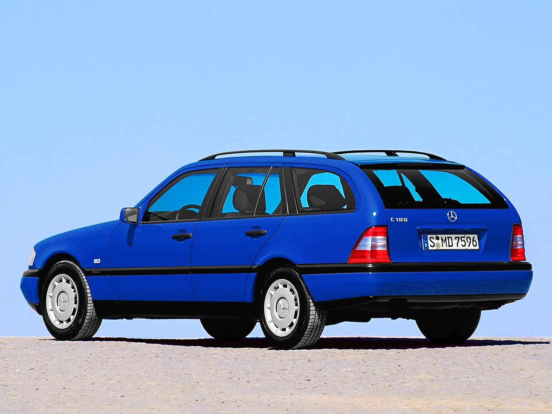 Mercedes-Benz C-Class Estate (1997) – zadní tříčtvrteční pohled