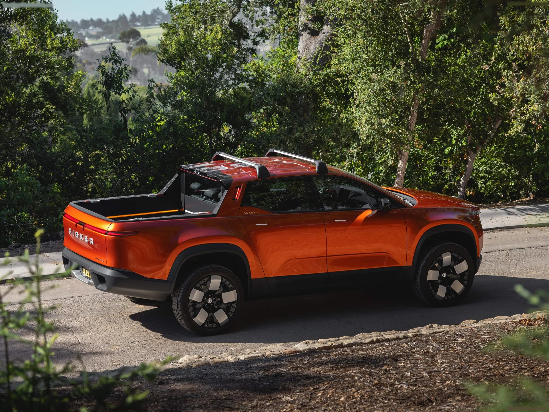 Fisker Alaska Concept (2023) – zadní tříčtvrteční pohled