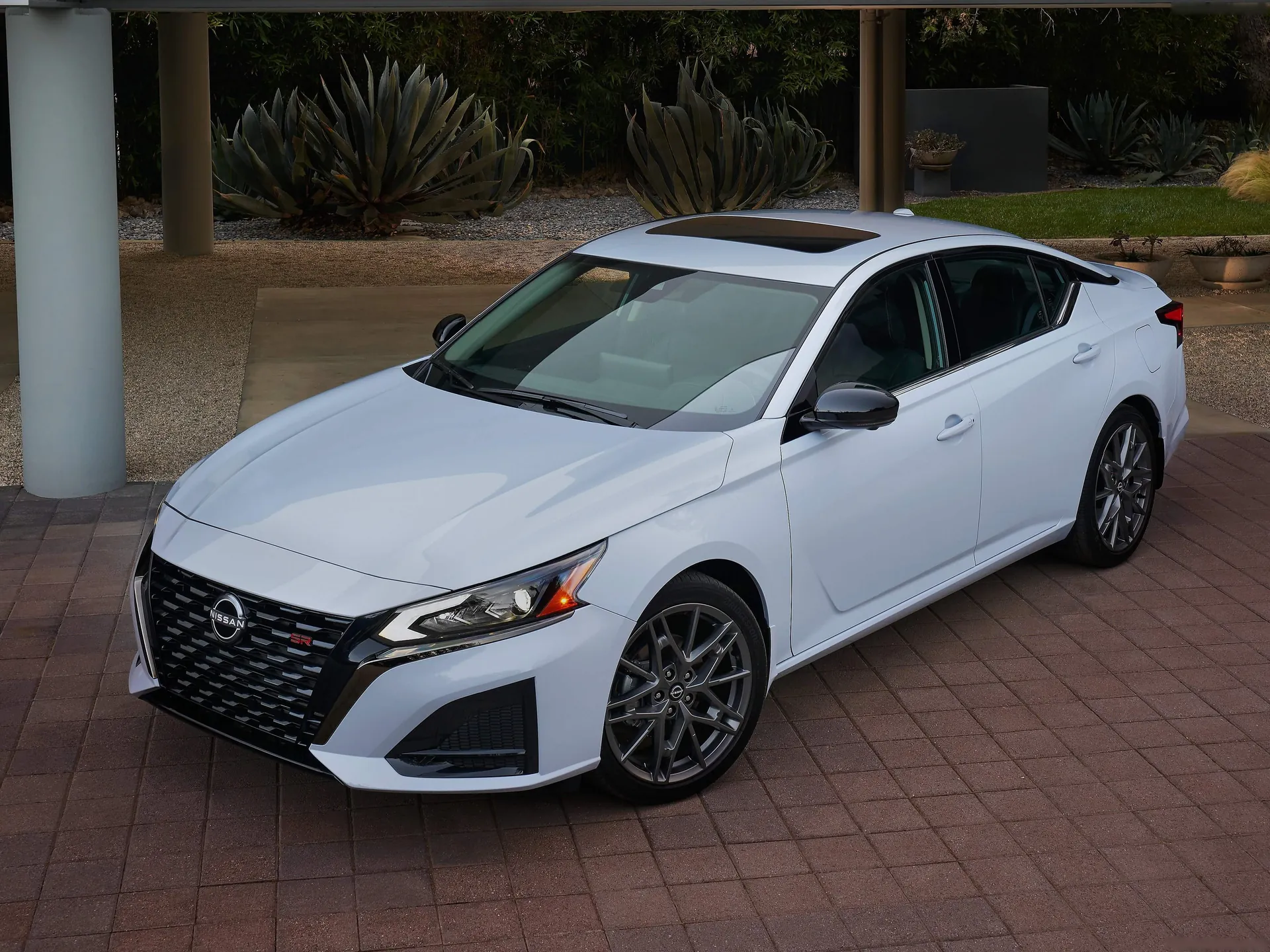 Nissan Altima (2023)