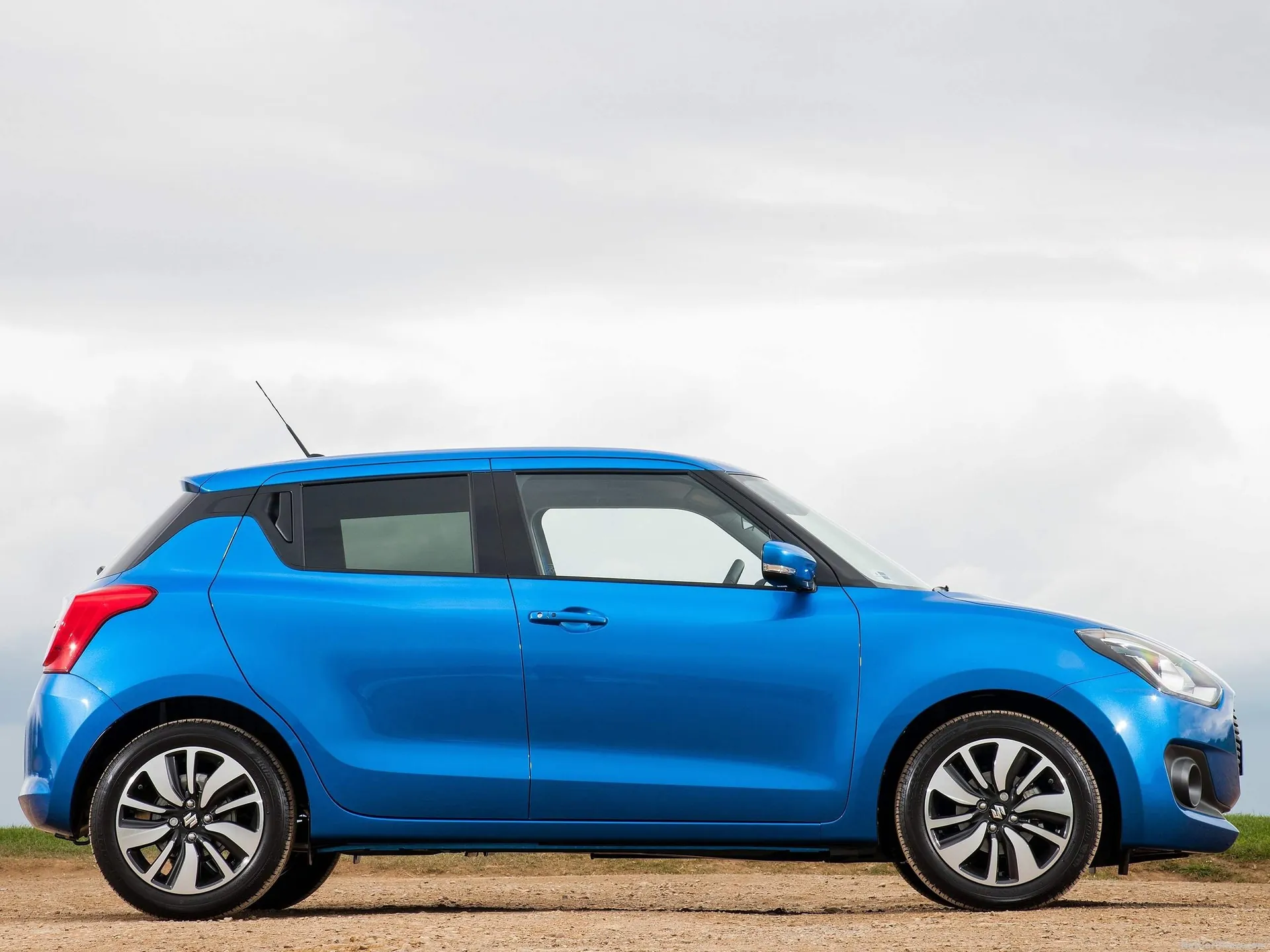 Suzuki Swift (2018) – boční profil