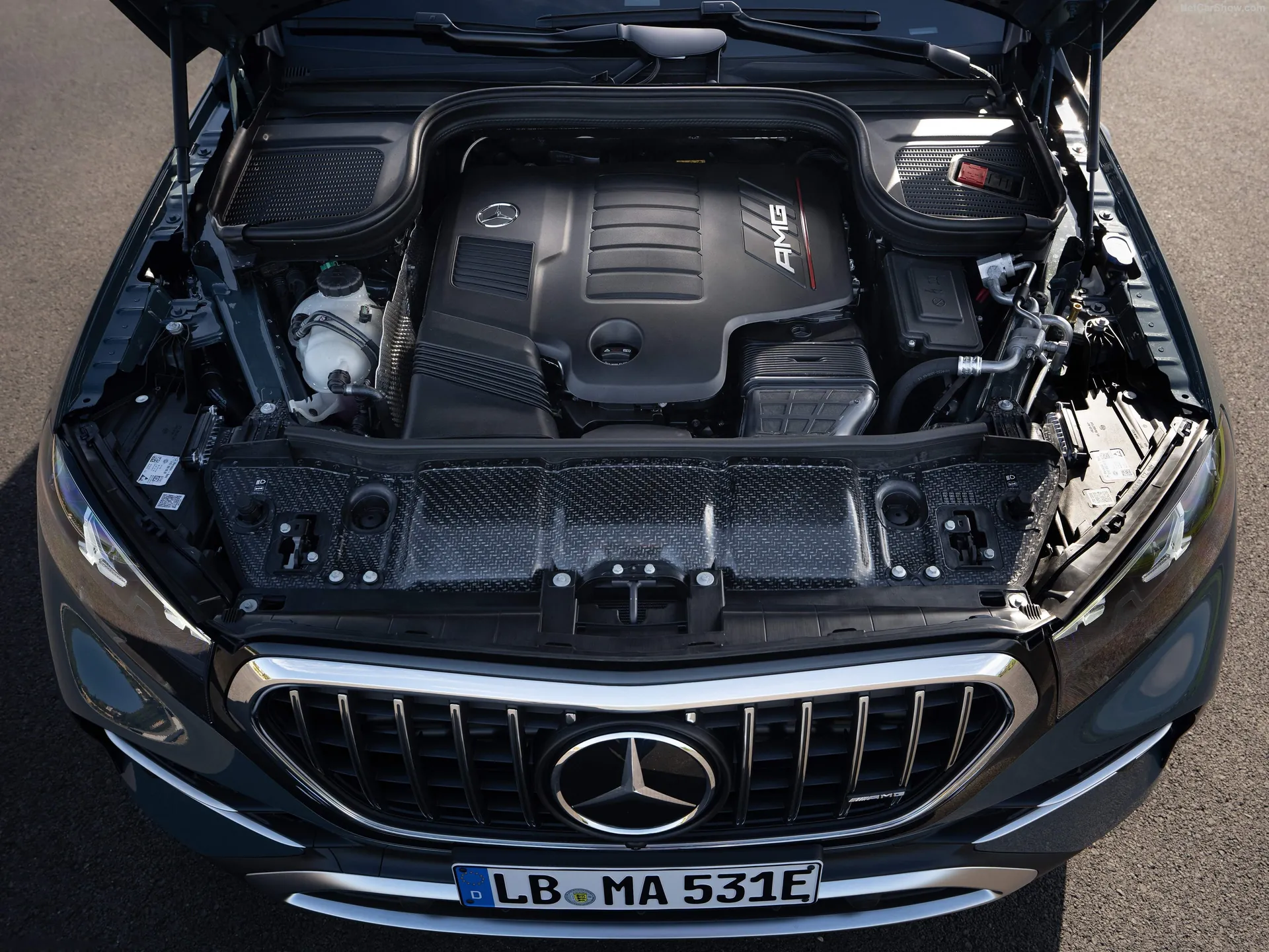 Mercedes-Benz GLE53 AMG Hybrid (2027) – motorový prostor