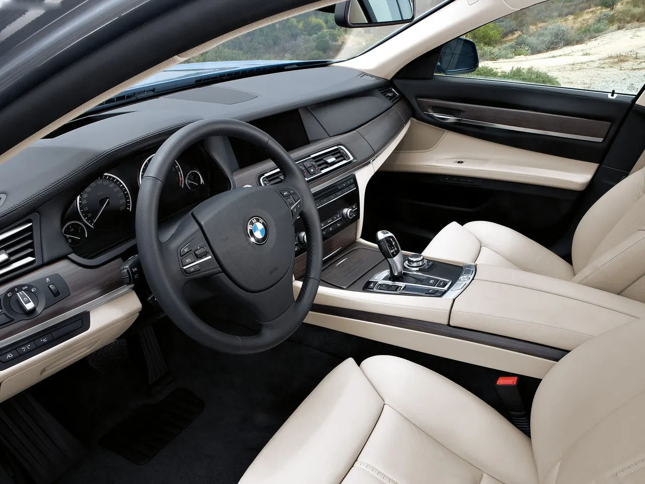 BMW 7 ActiveHybrid (2010) – interiér