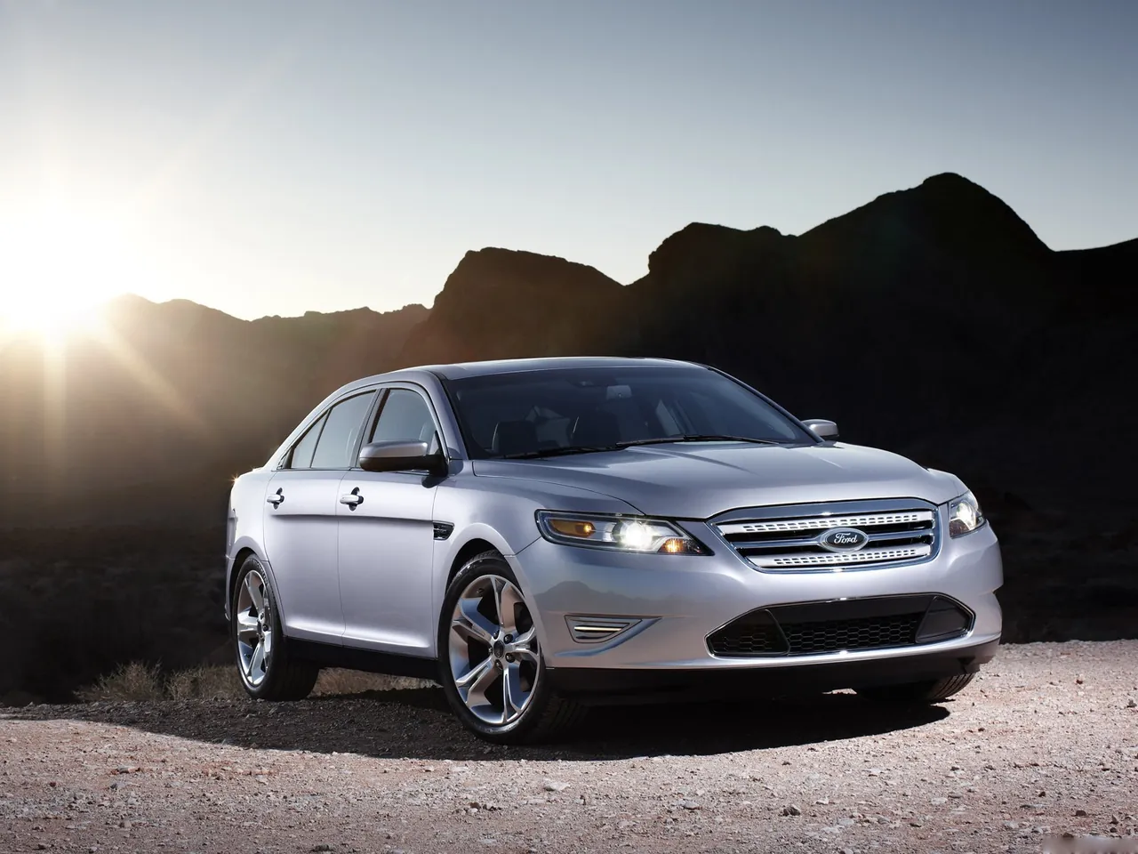 Ford Taurus SHO (2010)