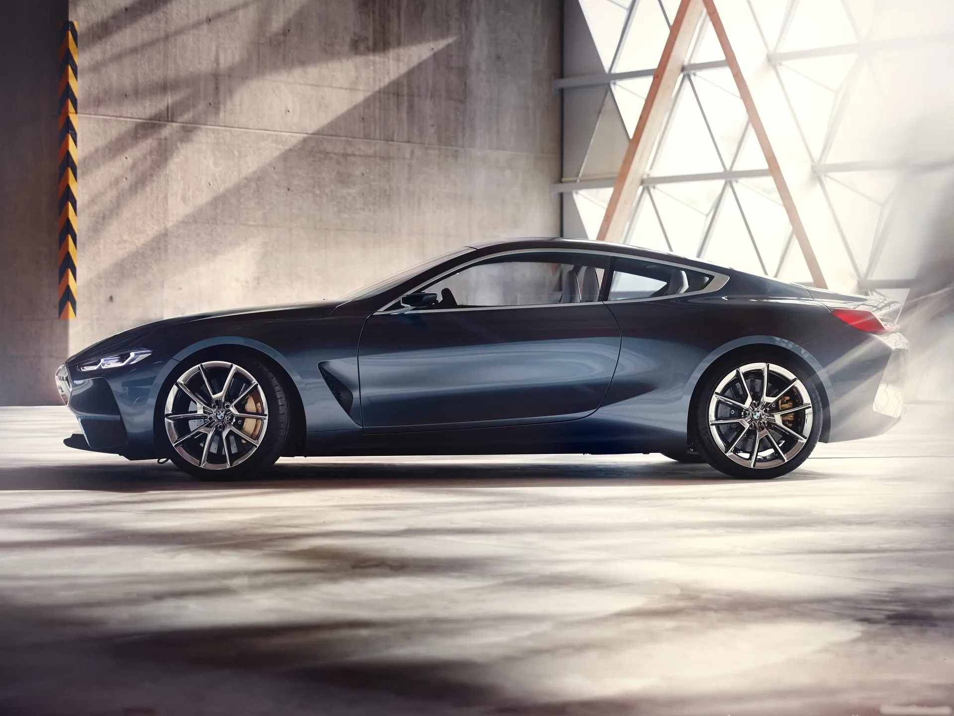 BMW 8-Series Concept (2017) – boční profil