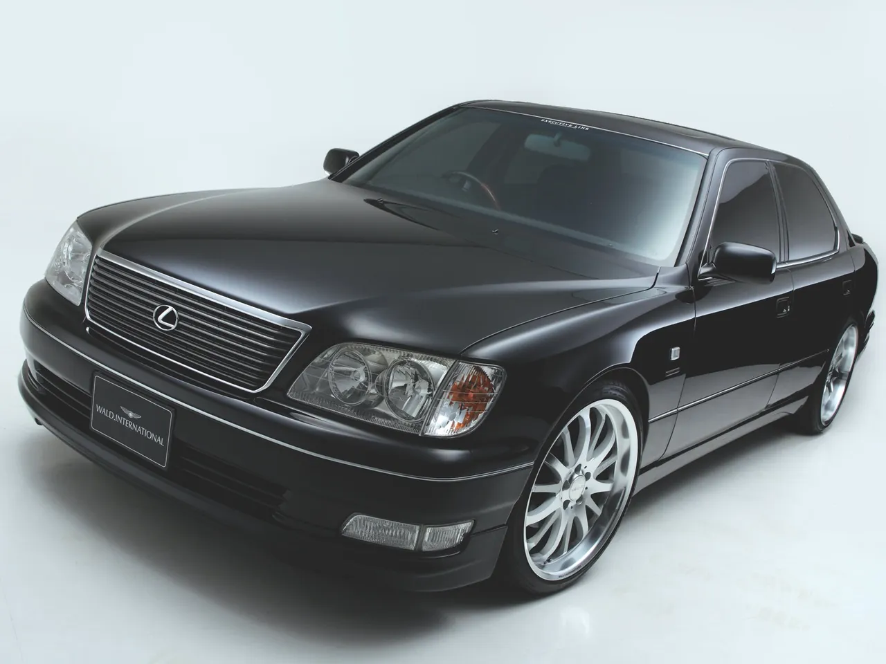 Wald Lexus LS (2000)