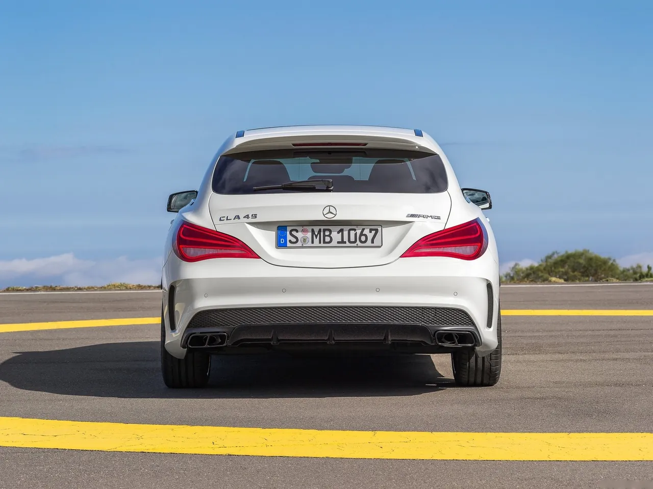 Mercedes-Benz CLA45 AMG Shooting Brake (2016) - Rear