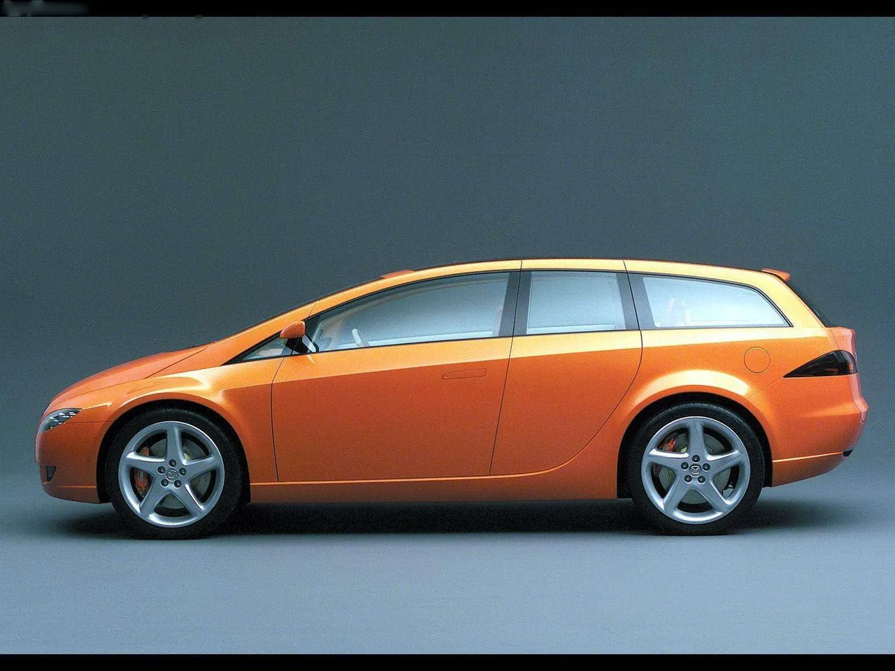 Mazda MX Sport Tourer Concept (2001) – boční profil