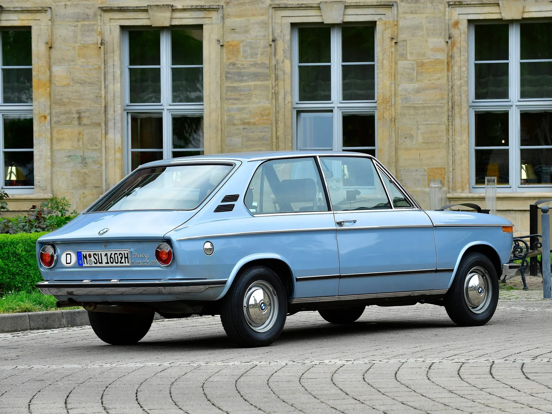 BMW 1802 Touring (1972) – zadní tříčtvrteční pohled