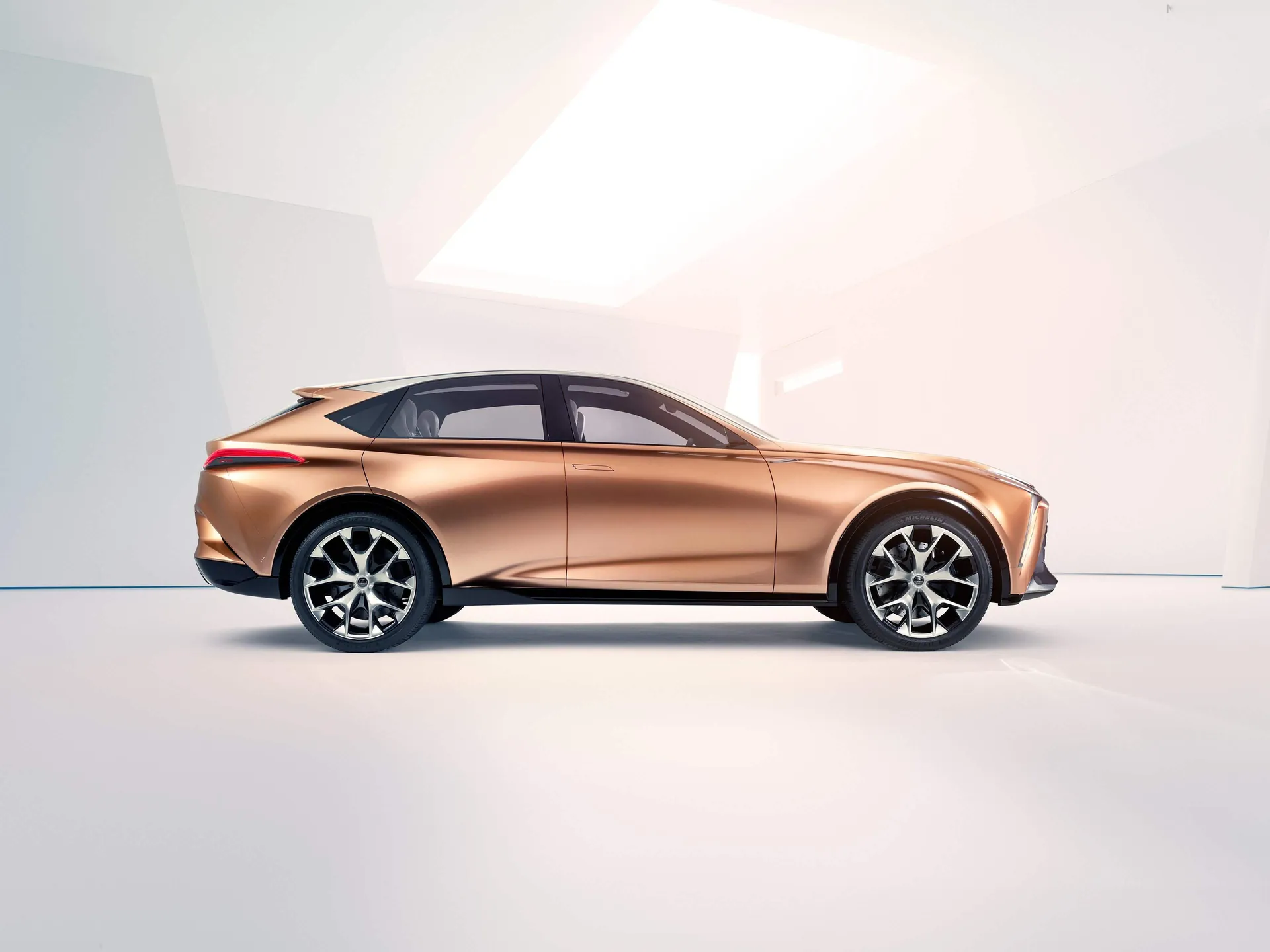 Lexus LF-1 Limitless Concept (2018) – boční profil