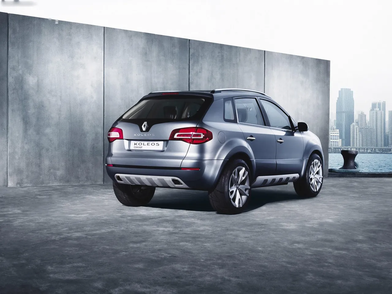 Renault Koleos Concept (2006) – zadní tříčtvrteční pohled