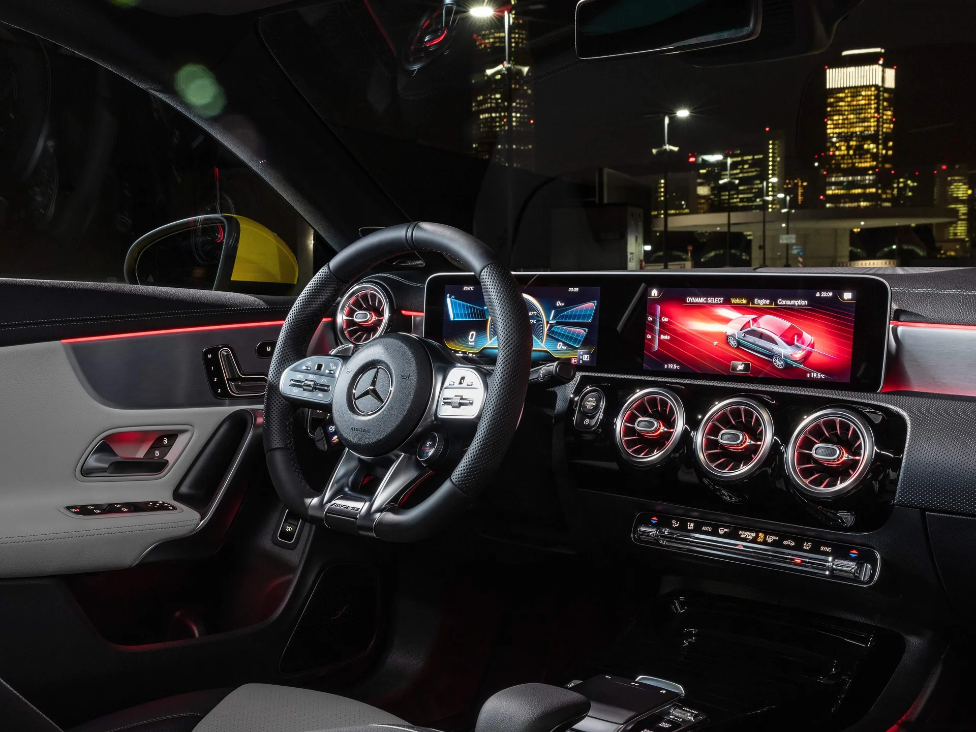 Mercedes-Benz CLA35 AMG 4Matic (2020) - Interior