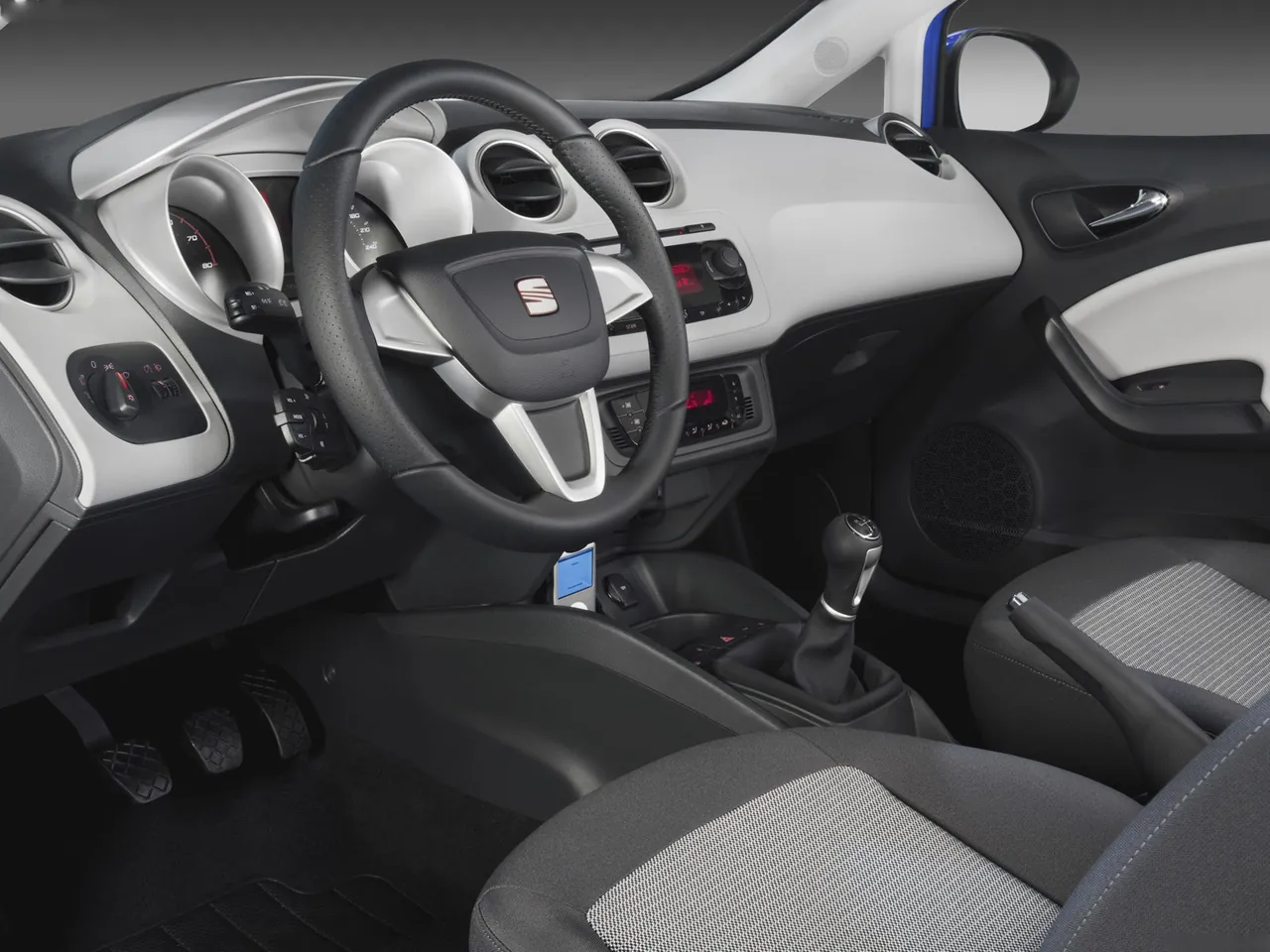 Seat Ibiza SportCoupe (2009) - Interior