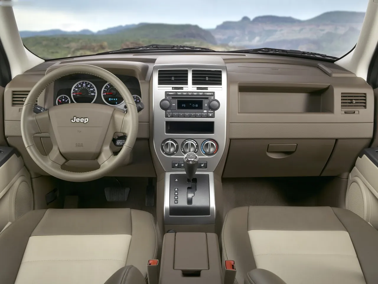 Jeep Patriot (2007) - Interior
