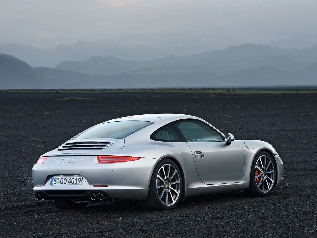 Porsche 911 Carrera S (2013) - Rear Three-Quarter