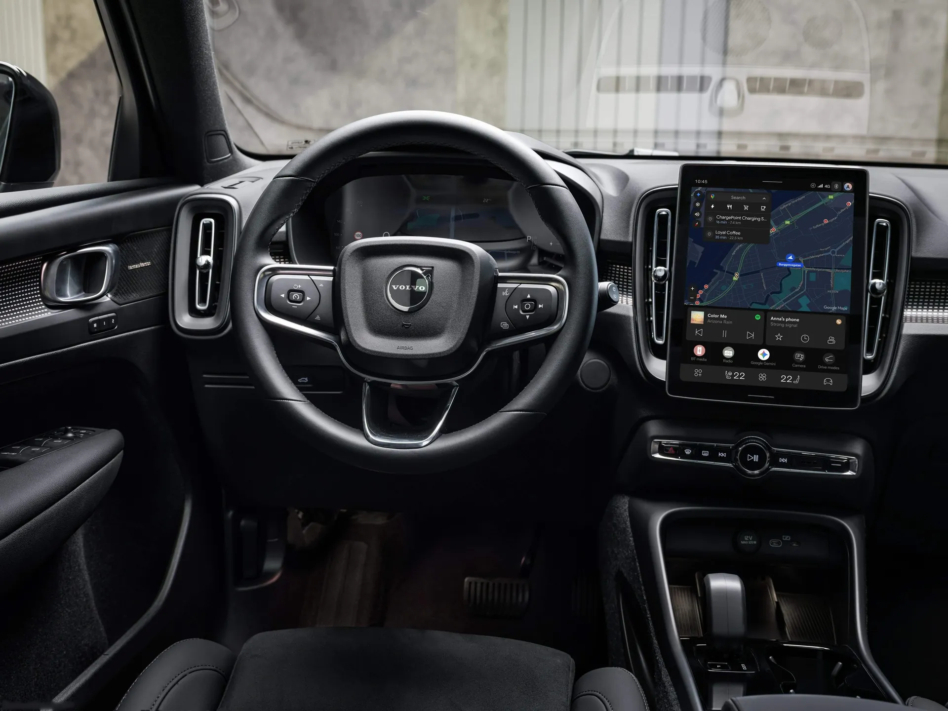 Volvo EX40 (2027) – interiér